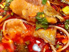 -肖肖酸萝卜鱼火锅(总店)