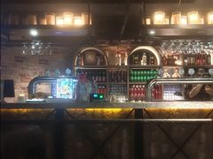-麦凯伦烧烤·精酿超级工厂店(金桥总店)
