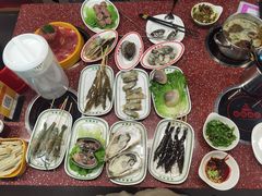 -四囍码头海鲜烧烤自助火锅(外滩南京东路悦荟广场店)