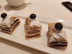 芝士蓝莓拿破仑酥-利苑酒家(宜安广场店)