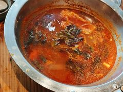 -野山舂·贵州现舂酸汤牛肉(鸿通城店)