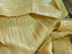 -黄利砖万峰林布依特色酸笋牛肉馆