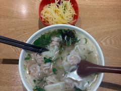 -三好食堂(煎饺·馄饨·肉饼米线·盛世广场店)