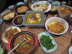 -有红鸡毛店·川菜(建设路店)