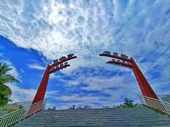 -亚龙湾中心广场