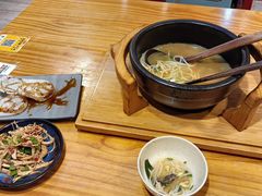 -勺子米线·云南传统小吃市集(四方街店)