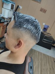-纯剪男士理发馆·烫染专业店