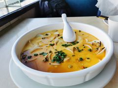 海螺蒸水蛋-墨脱石锅椰子鸡•香草鸭•东山羊(大东海店)