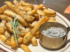 黑松露薯条-ZAFFERANO西班牙海鲜饭(上海首店)
