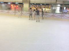 iphone_upload_pic-正佳冰河湾真冰滑冰场