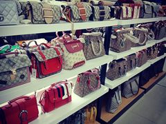 -优衣汇服装批发城(隆和小商品城店)