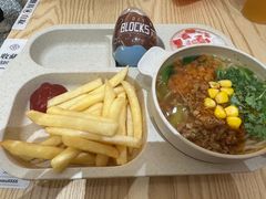-匠本米所·炸酱米线·潮汕小食(万象食家店)
