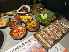 -草家酱蟹炭火烤肉店(珲春南路一店)