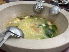 -姚记抚仙湖野生菌石锅鱼庄