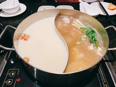 胡椒猪肚鸡&清炖牛杂煲锅底-捞王锅物料理(温州万象城店)