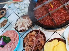 发鱿鱼-水煮青春老火锅(双福店)