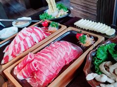 -湊湊火锅·茶憩(新中关购物中心店)