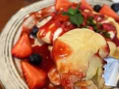 莓果奶油芝士舒芙蕾松饼-UPPER KITCHEN(延安路店)