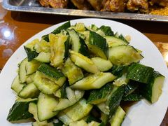 拍黄瓜-玫瑰红烤羊排(北新桥三条店)