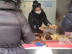 -老鼓楼麻辣烫夹馍