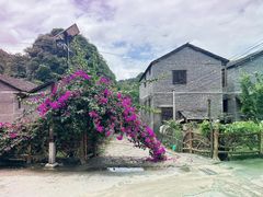 -高荡千年布依古寨旅游景区