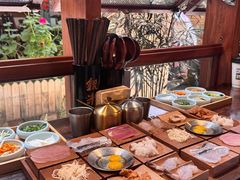 -银米·云南传统过桥米线(双廊黑金冠店)