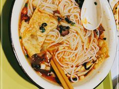 -丽丽三鲜螺蛳粉(田林路店)