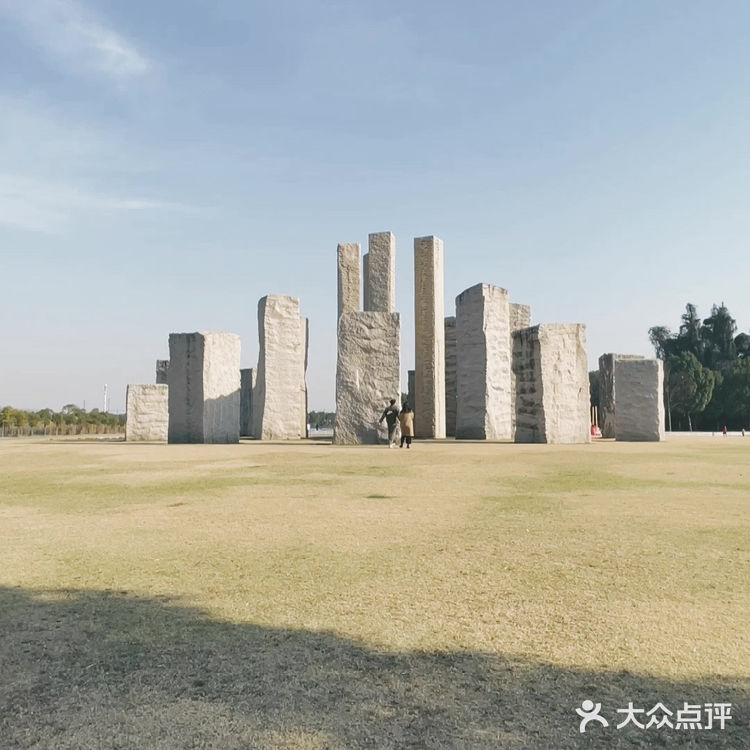 浪漫的冬日郊游地