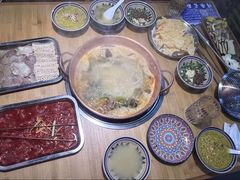 -洱火云南酸菜牛肉火锅(石景山当代商城店)