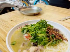 -文山荷鲜居(翠湖店)