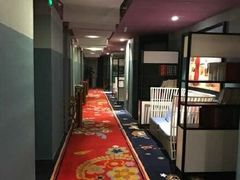 -喜鹊愉家酒店(郑州曼哈顿博览中心地铁站店)