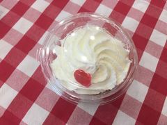 -红宝石·鲜奶小方·海派西点房(南丹店)