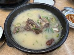 牛排骨雪浓汤-神仙雪浓汤(明洞店)