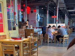 大堂-么肆烤肉·中式自助·烤肉大排档(街道口季佳PAI店)
