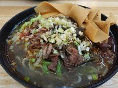 -鹍记特色牛杂面