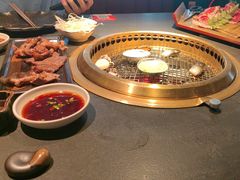 -铭牛烧肉·和牛海鲜自助(高新月牙湖店)