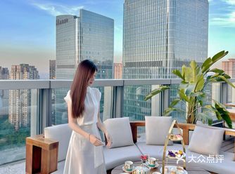 重庆探店｜曼哈顿即视感高空云端下午茶