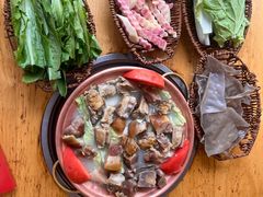 -阿婆情腊排骨火锅(忠义店)