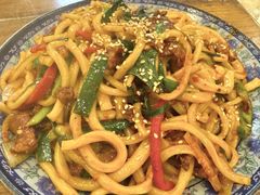 攒劲的干煸炒面-清真·玛丽亚新疆菜主题餐厅(浙江中路店)