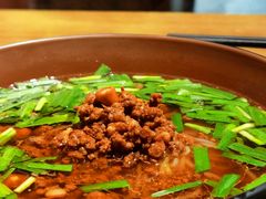 小鲜肉米线-八月美食小馆(银泰城总店)