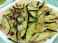 -鹤乡东北菜(崮山路店)