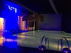 -上海滴水湖皇冠假日酒店