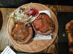 -layback cafe & bar