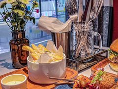 -阿妮叶李(光谷世界城店)