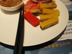 -荣誉国际酒店-云顶旋转餐厅