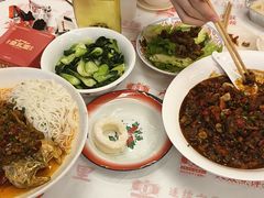 -堂瓦里·33年传统赣菜(第一街区店)