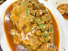 -李连贵熏肉美食酒楼(东市商贸店)