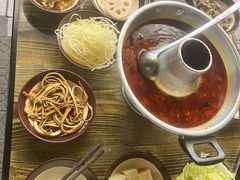 -碰湘地·鲜切牛肉麻辣烫(新世纪家园店)