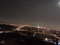 -鬼笑石后山停车场