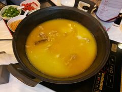 -鲜入围煮花胶鸡海鲜火锅